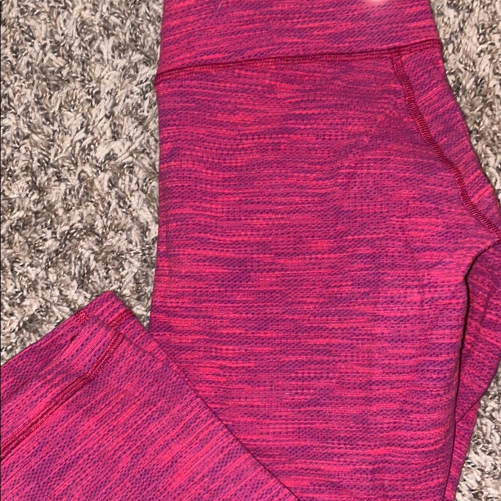 Lululemon thick crops size 6